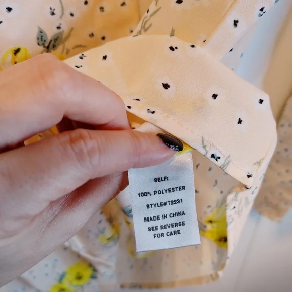 Floral Bell Sleeve Blouse - Picture 10 of 12